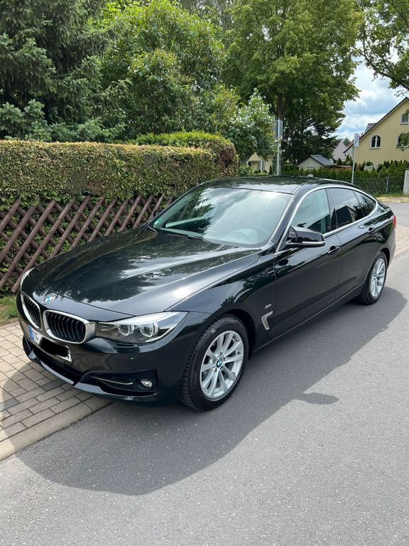 Image of BMW 320