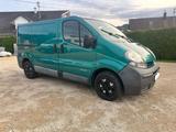 Nissan Auto Van Nissan Primaster - Nissan Qashqai aus 2005