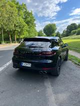 Porsche Macan S - Porsche Gebrauchtwagen in Frankfurt