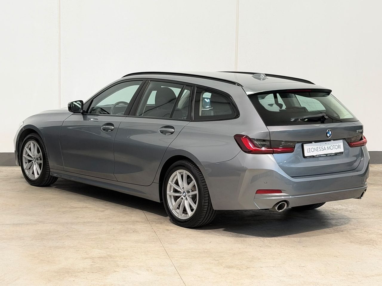 BMW Bmw 318d 48V Touring imagem 3