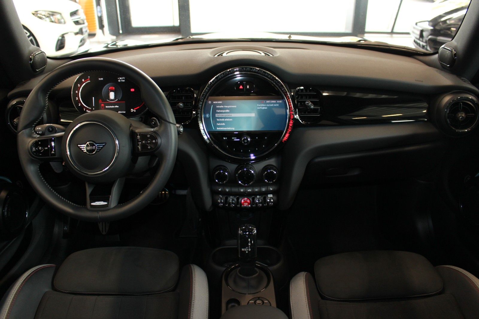 Fahrzeugabbildung MINI John Cooper Works Trim R.Kamera+Navi+AppleCar