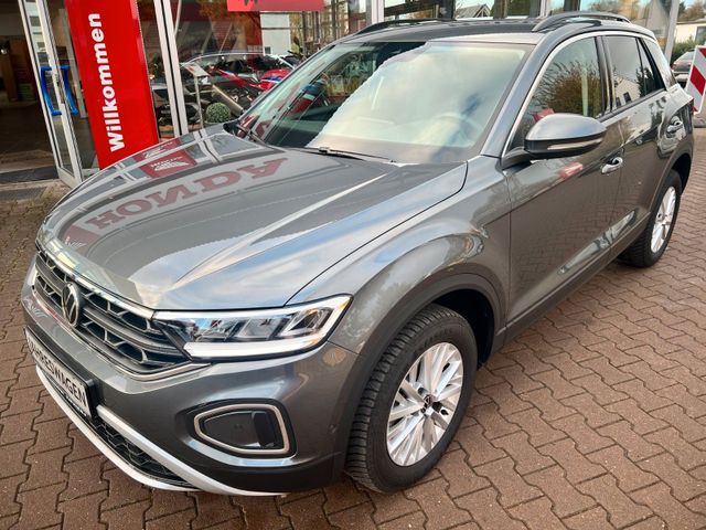 Volkswagen T-Roc 1.5 TSI DSG Life LED ACC NAVI RFK GJR AHK