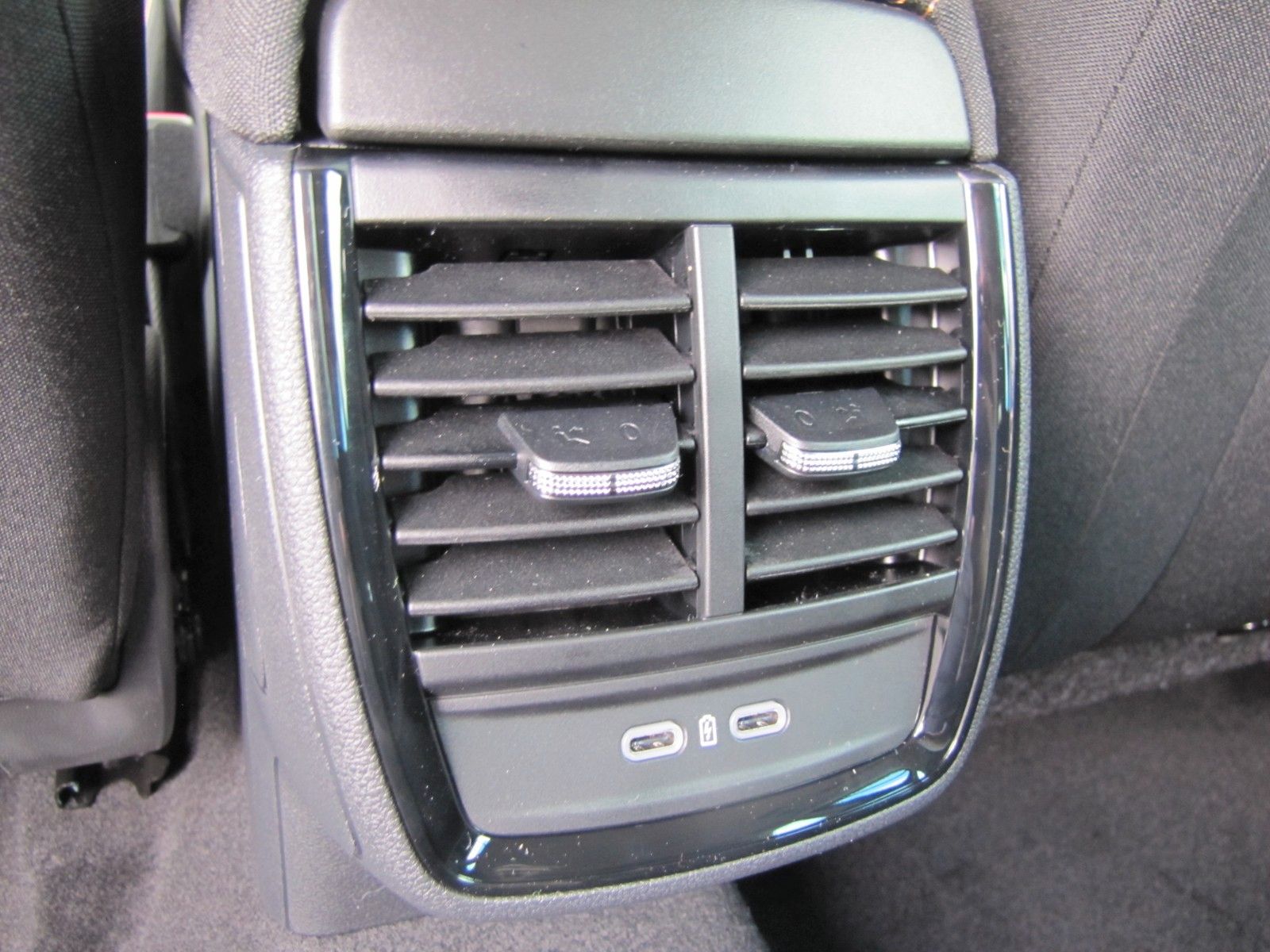 Fahrzeugabbildung SKODA Scala Sondermodell Tour 1.0 TSI 7-Gang DSG