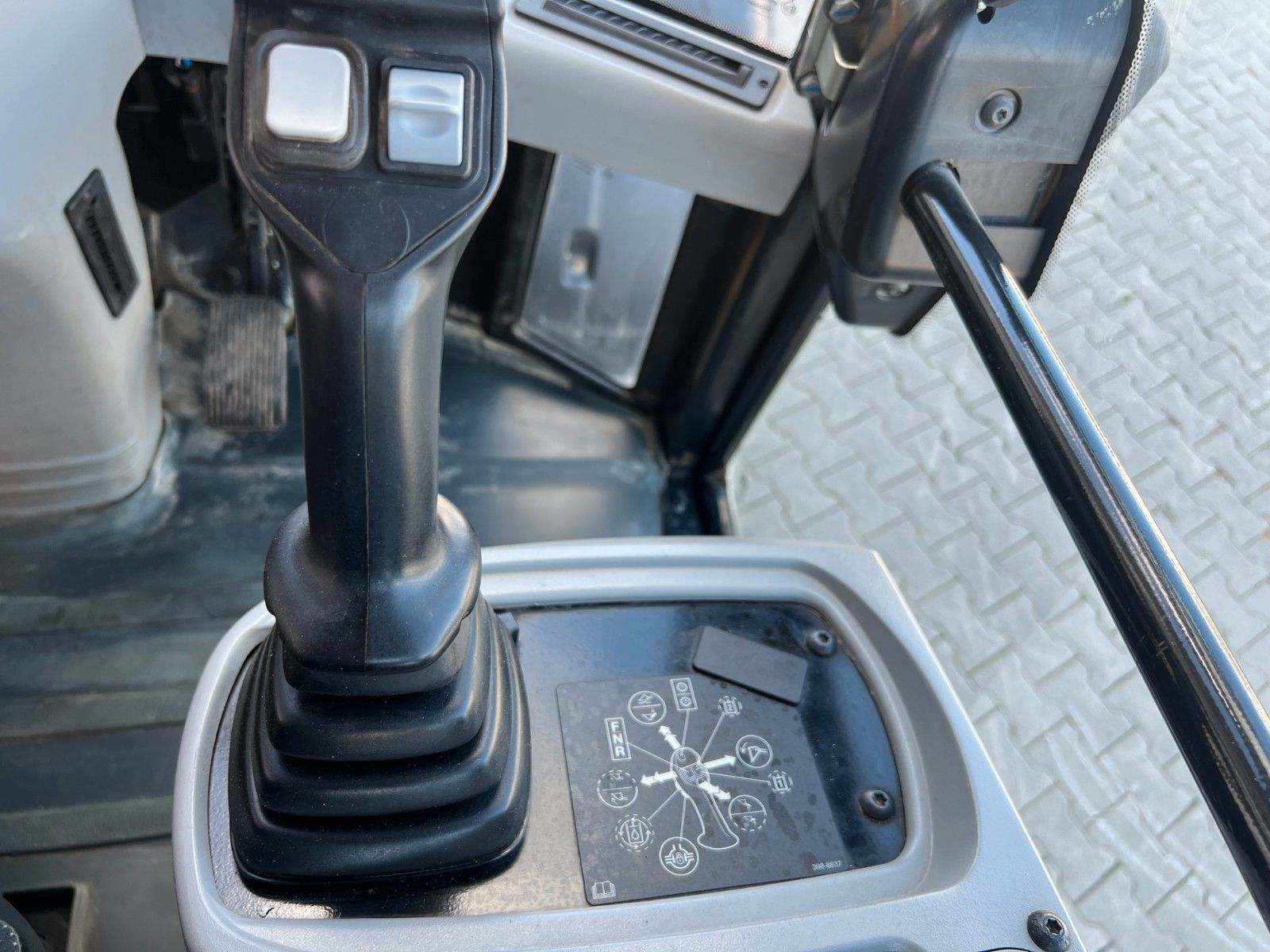 Fahrzeugabbildung CAT 908M / 1.554h / Gabel / Schaufel