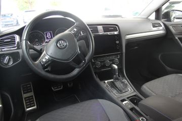 Volkswagen Golf - 9
