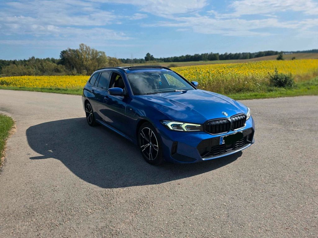 Image of BMW 320