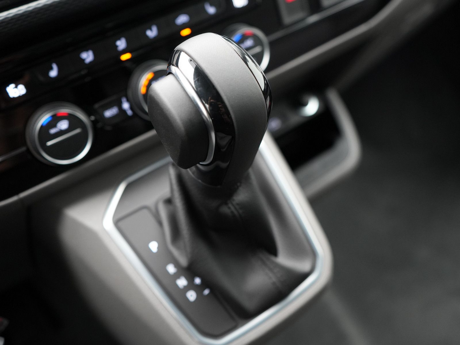 Volkswagen T6 California - Bild 12