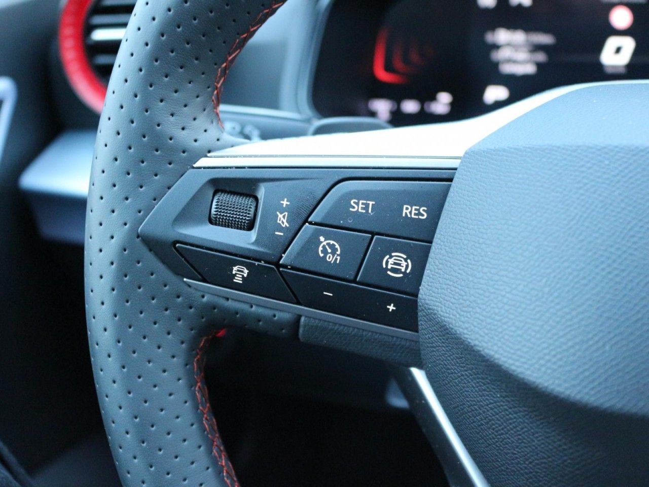 Fahrzeugabbildung SEAT Arona FR 1.0 TSI 115 PS 7-Gang-DSG VFW