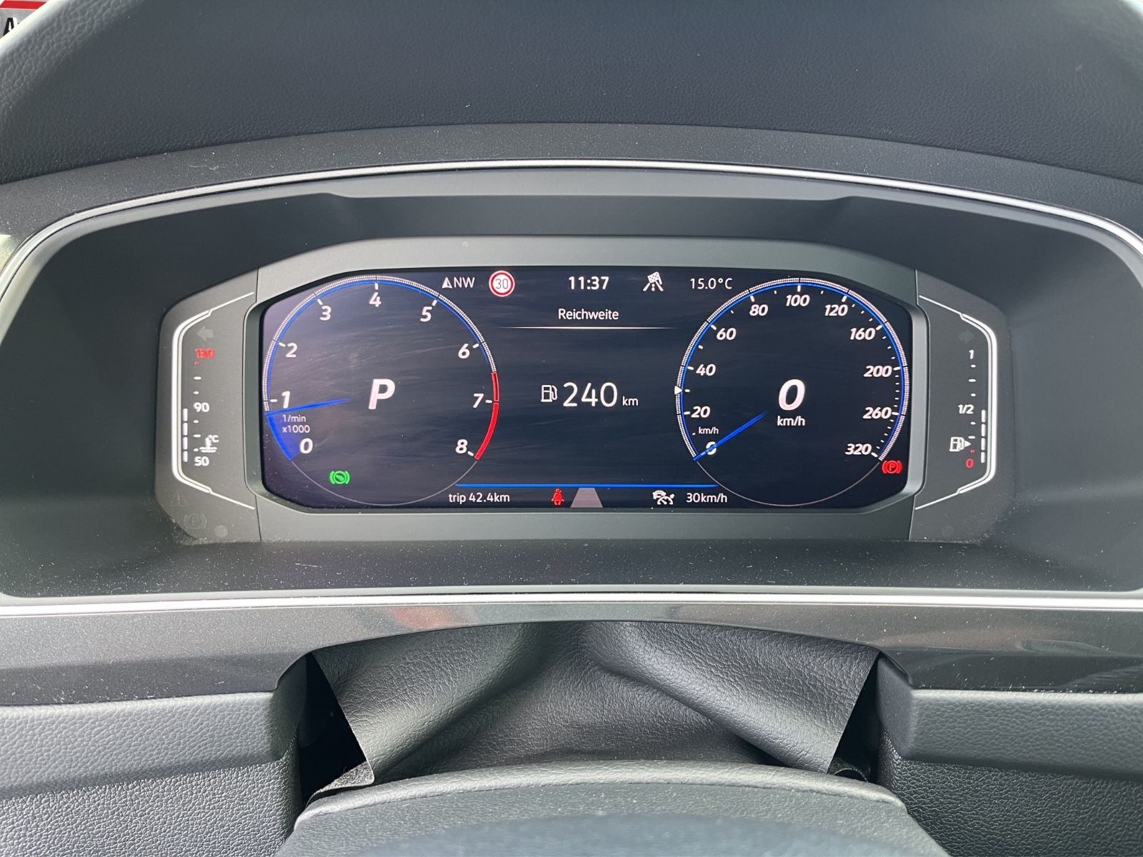 Volkswagen Tiguan R 4Motion MATRIX-LED HUD ACC APP 1-HAND foto 14