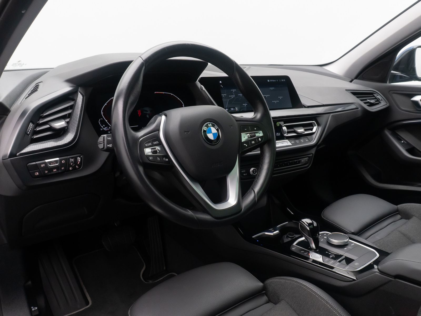 Fahrzeugabbildung BMW 118i Sport Line Kamera DAB DriveAs HiFi Panorama