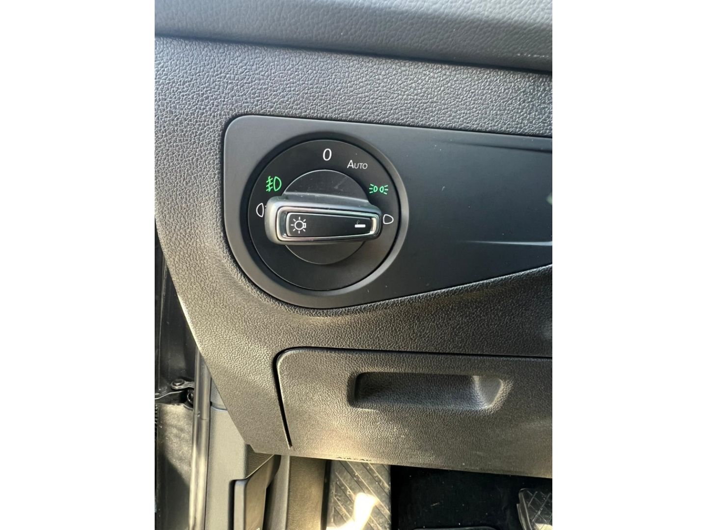 Tiguan 2.0TDI 4M DSG Highline R-LINE*NAVI*ASSIST