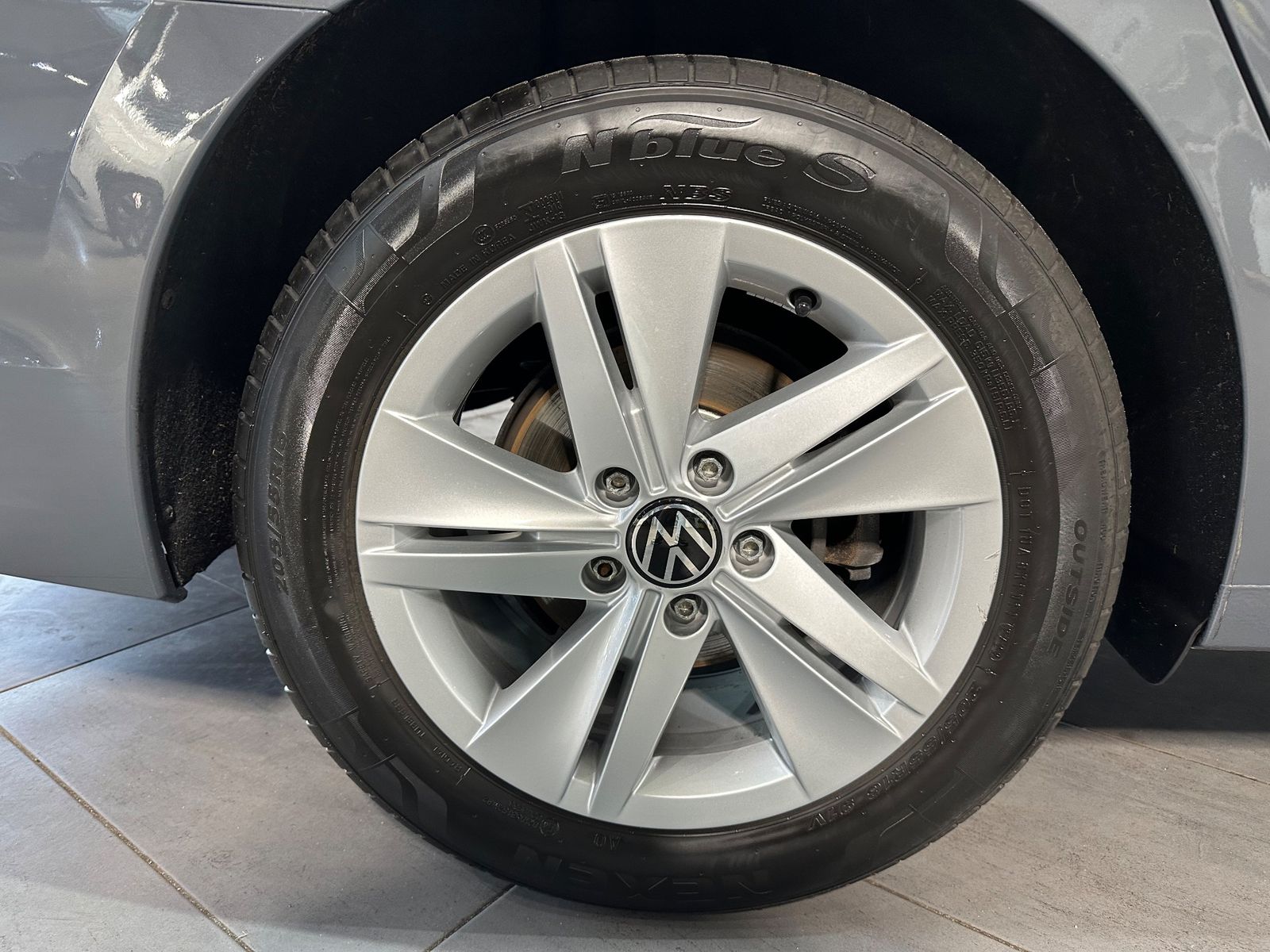 Fahrzeugabbildung Volkswagen Golf Variant 2.0 TDI DSG Life NAV+LED+STHZ+ACC