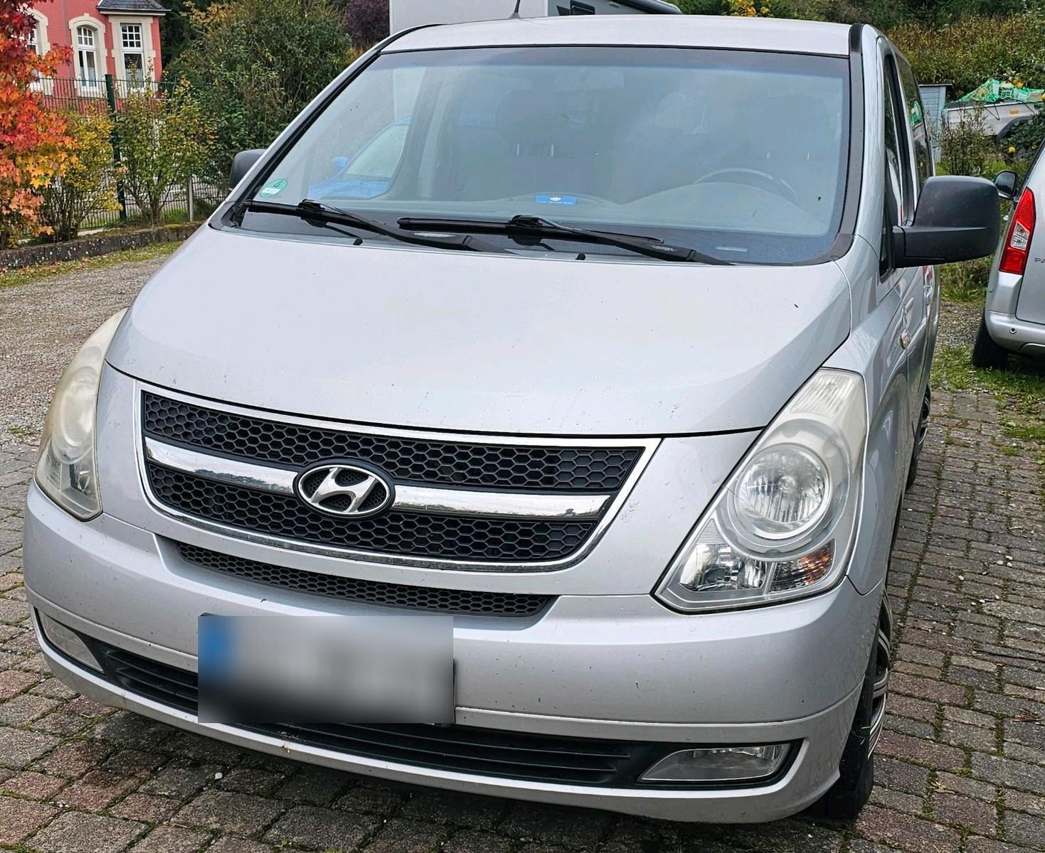 Hyundai H-1 Starex