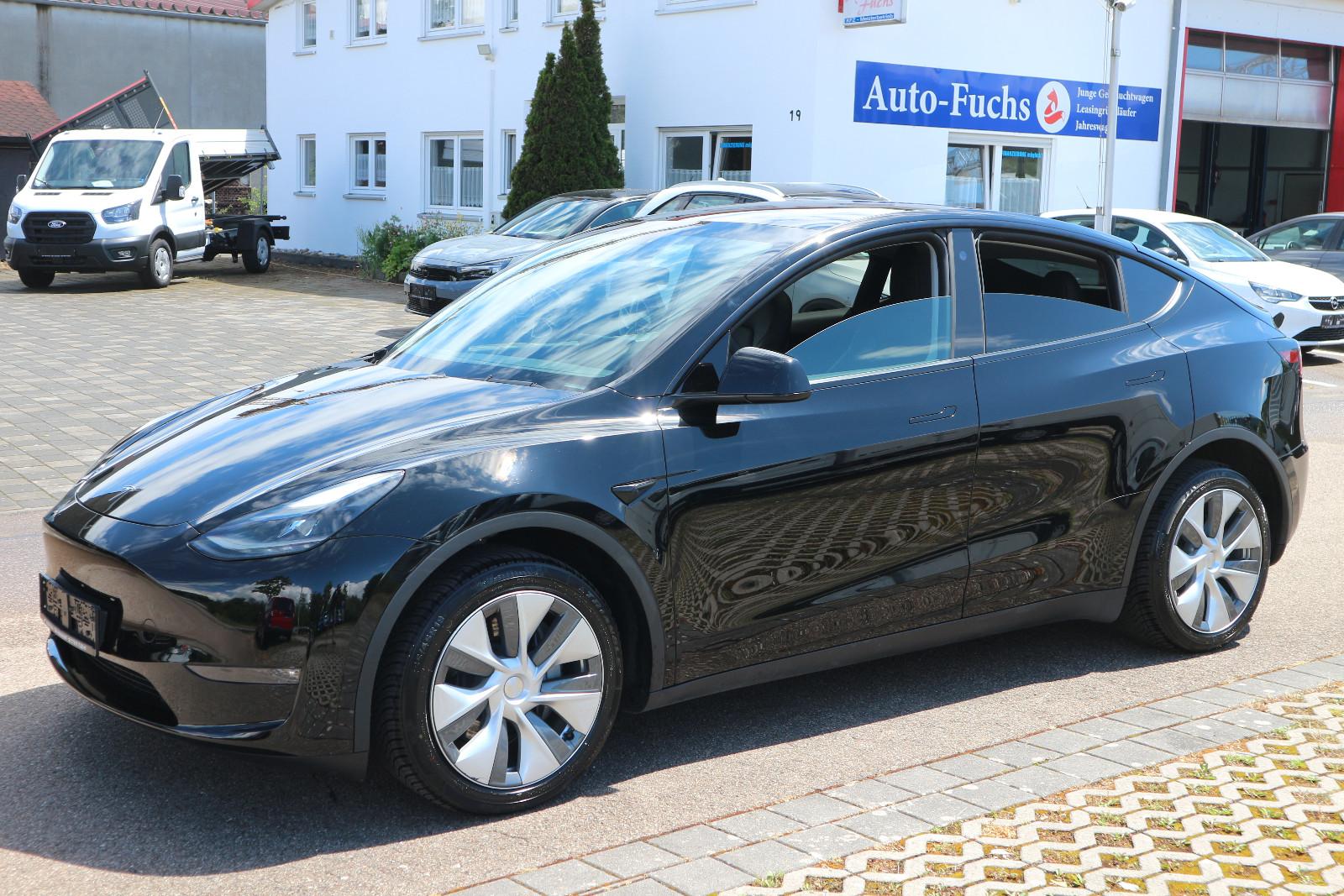 Tesla Model Y Long Range Dual AWD Leder Panoramadach