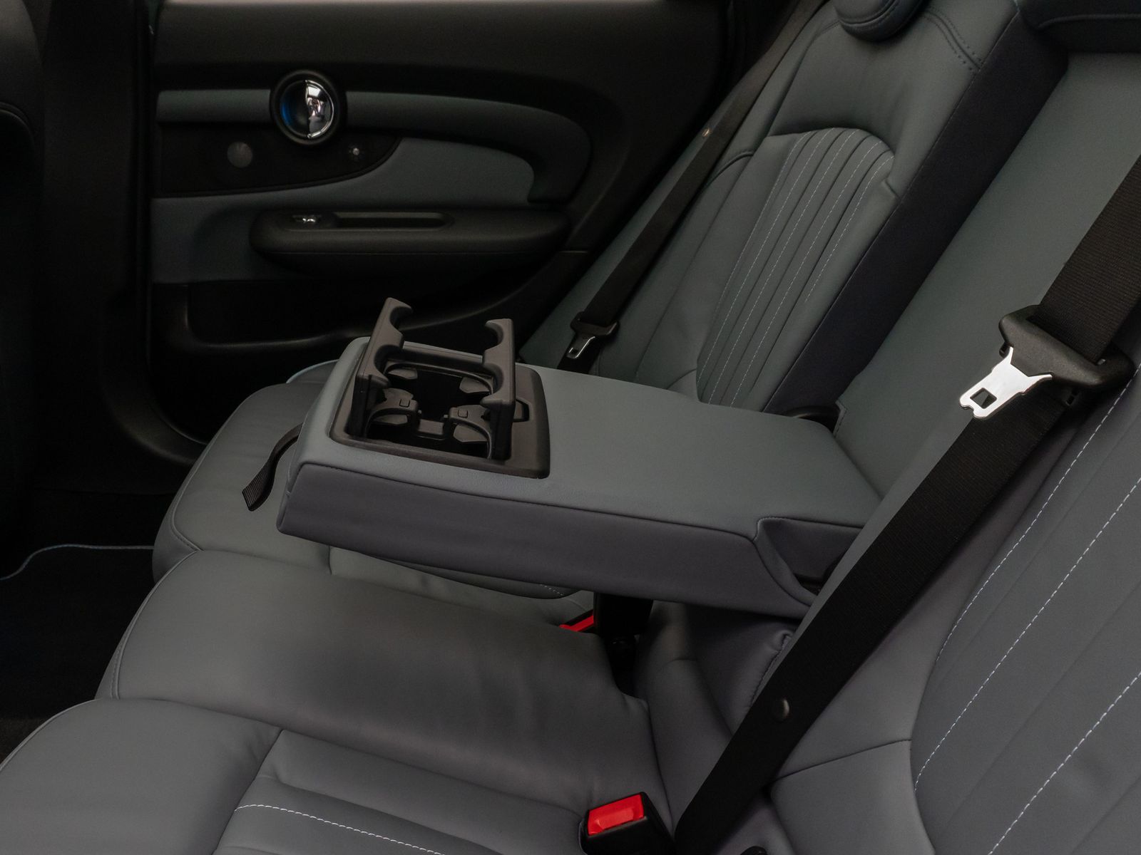 Fahrzeugabbildung MINI John Cooper Works Clubman Panorama HUD H/K Voll