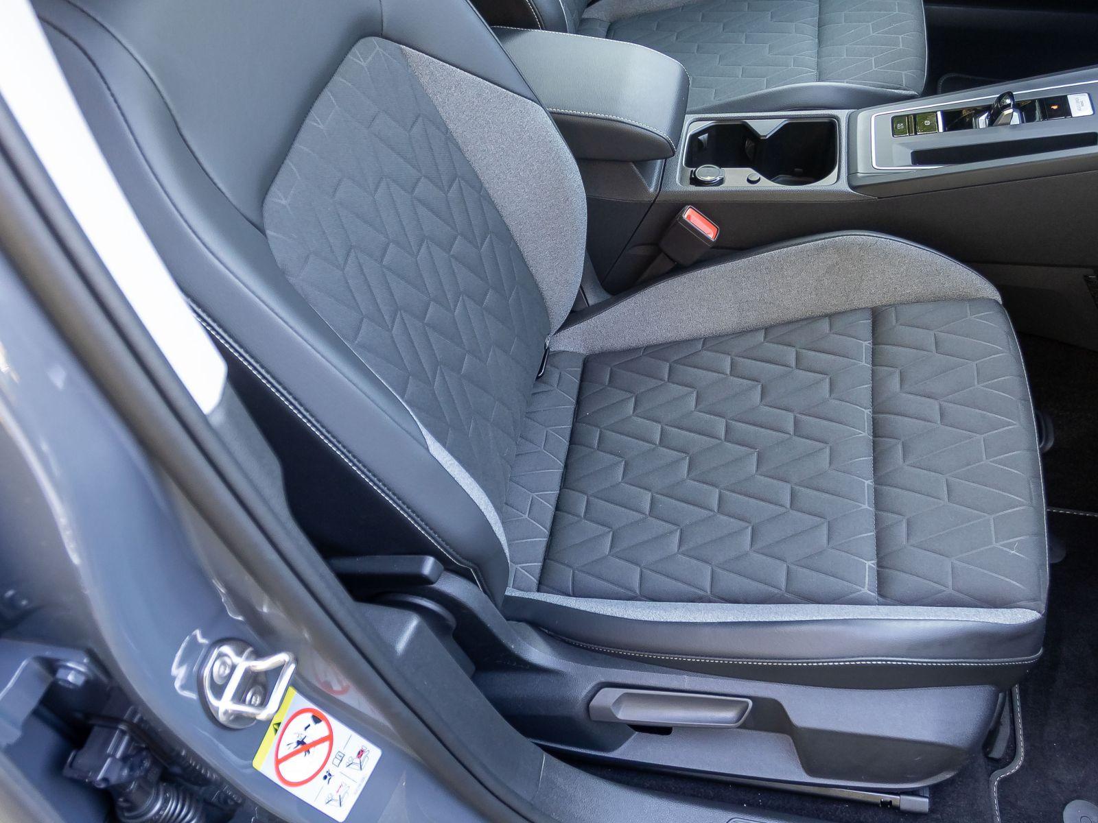 Volkswagen Golf VIII Goal 1.5 eTSI Navi LED ACC CarPlay AHK, миниатюра 22
