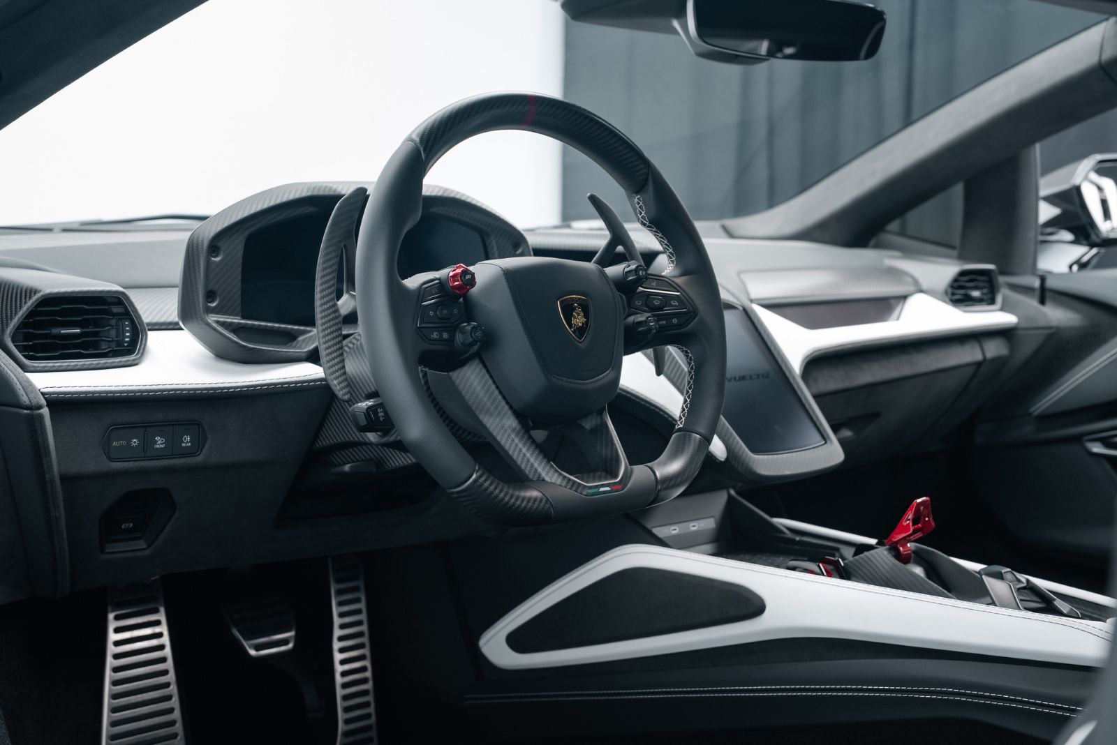 Fahrzeugabbildung Lamborghini REVUELTO CARBON/CAM/PASS DISPLAY