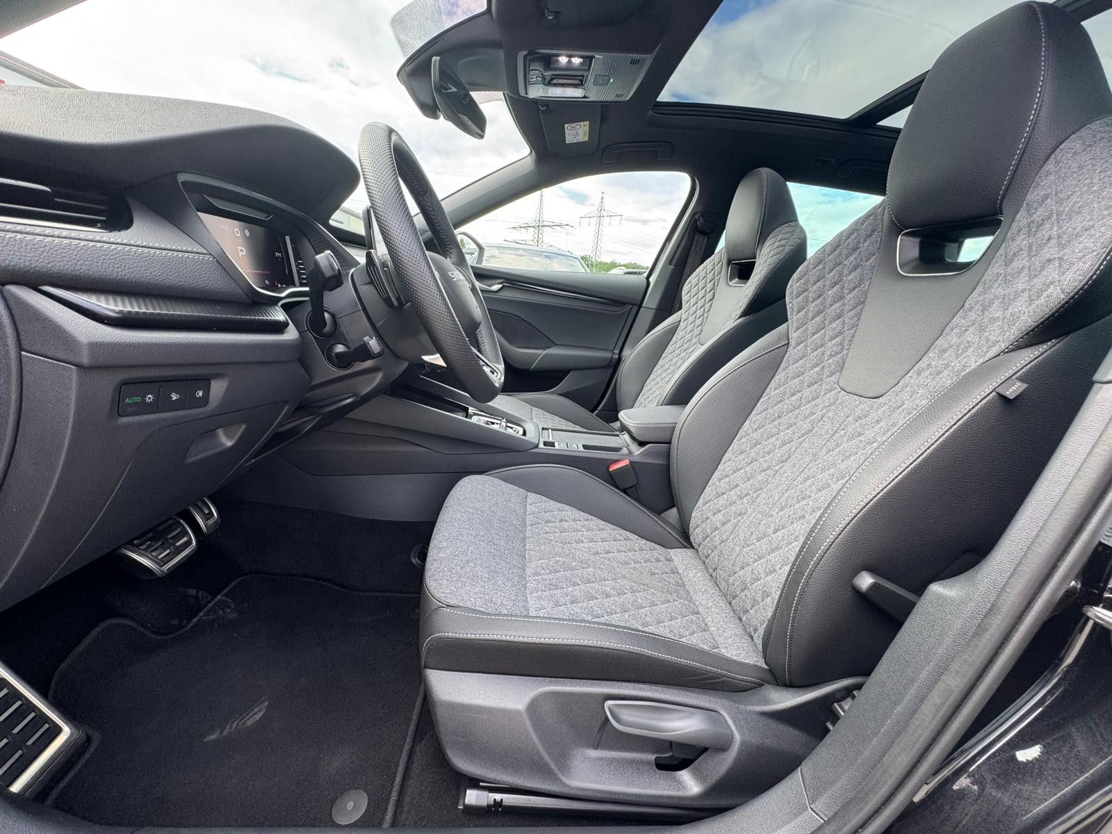 Fahrzeugabbildung SKODA Octavia 2.0 DSG Sportline MATRIX*PANO*CANT.*5J.G