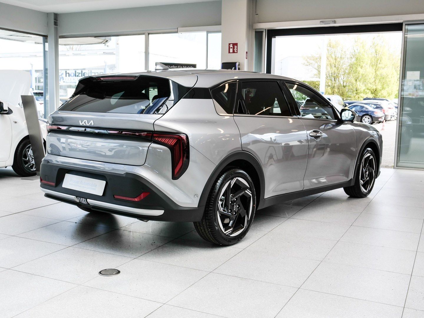Kia K4 - Bild 2