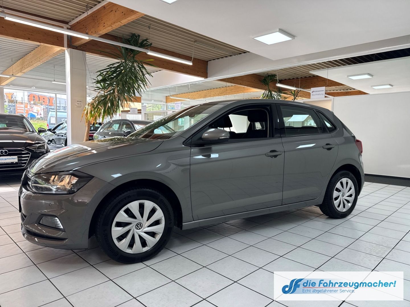 Fahrzeugabbildung Volkswagen Polo VI Comfortline 1.0 TSI EU6d ACC Musikstream
