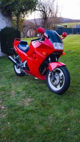 Honda VFR 750F RC24 - HONDA VF750F