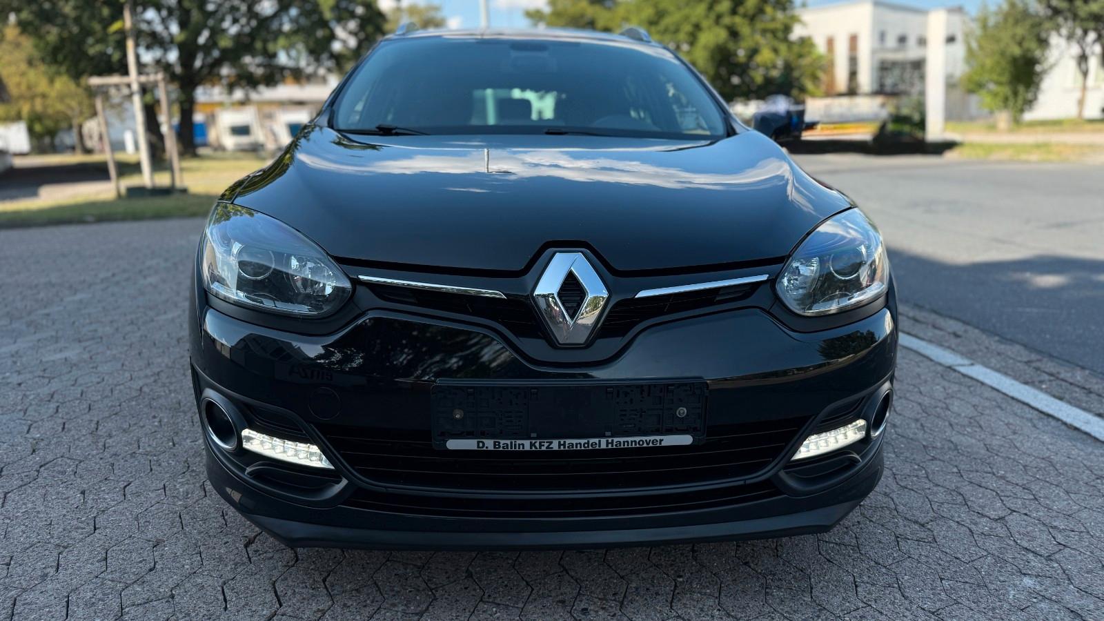 Renault Megane 2015 — rear view