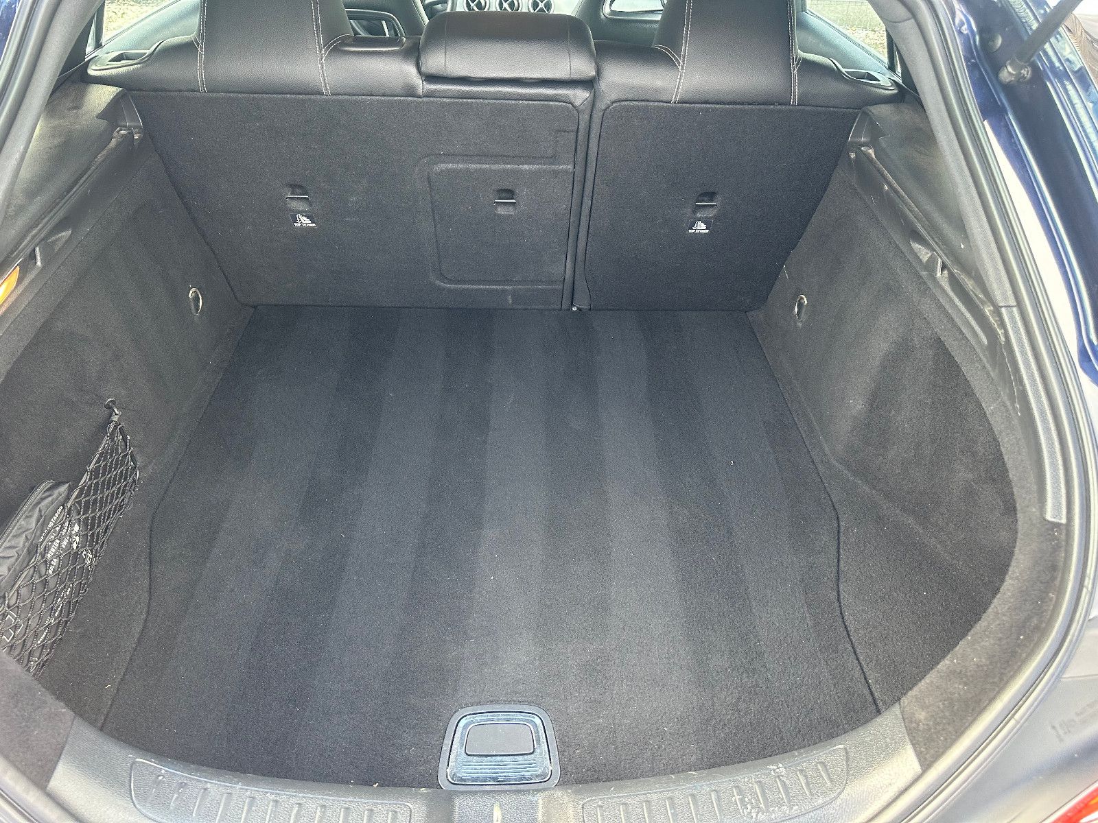 Fahrzeugabbildung Mercedes-Benz CLA 200 d SHOOTING BRAKE*18`LM+SPORT+LED*