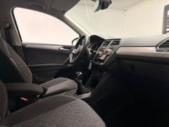 VW Tiguan ISOFIX LED KLIMAAUTO DAB LENK+SITZHZG