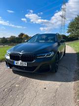 BMW 540iXdrive tour. HUD, B&W, Laser Komfortsitze - BMW 540 in Stuttgart
