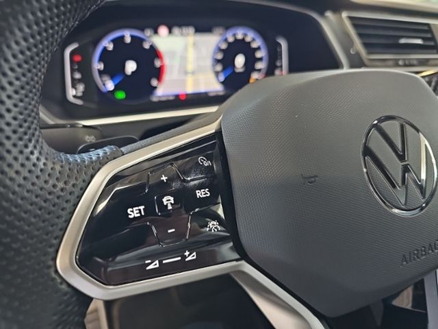 Fahrzeugabbildung Volkswagen Tiguan 2.0 TDI DSG R-Line Black Style LED NAVI R