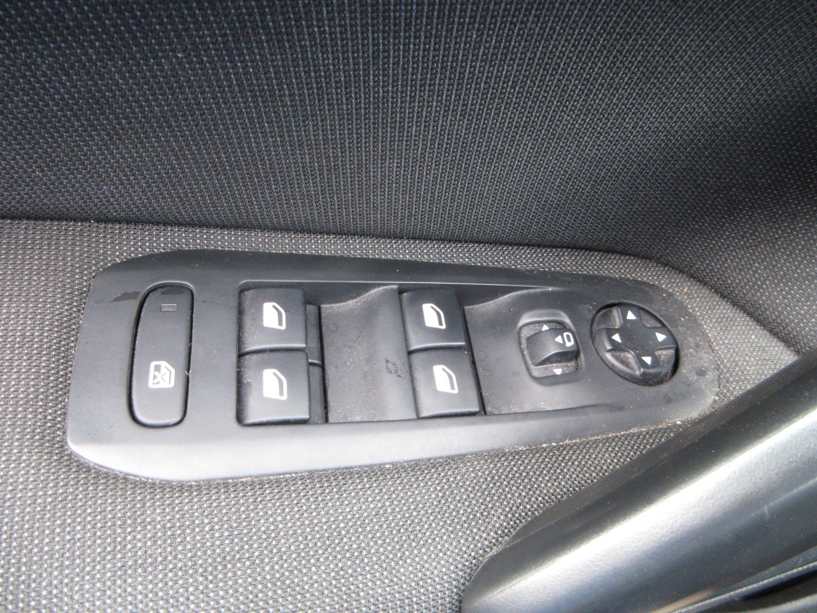Fahrzeugabbildung Peugeot 308 SW Allure 1.5D LED/NAVI/SHZ/PDC/R´CAMERA