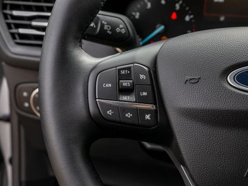 Ford Focus Turnier 1.0 Titanium Kamera Navi LED