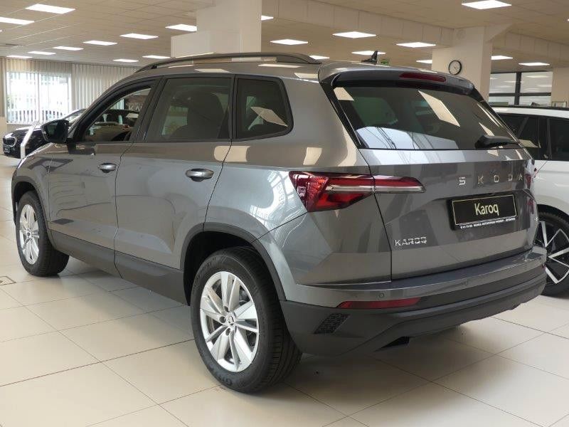 Fahrzeugabbildung SKODA Karoq 2.0l TDI DSG 4x4 Selection AHK*LED*KAM*NAV