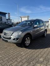 Mercedes-Benz ML 300 CDI BlueEfficiency*AHK*PDC*NAVI*LEDER*SHZ - gebrauchte Mercedes-Benz ML 300 aus dem Jahr 2010