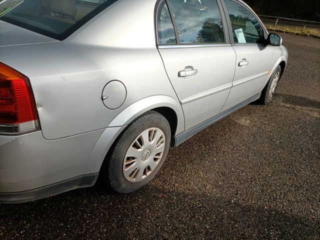 Opel Vectra 2.2 -