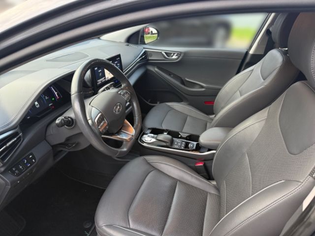 Fahrzeugabbildung Hyundai IONIQ Premium Elektro LEDER+NAVI+KAMERA+LED+UVM+