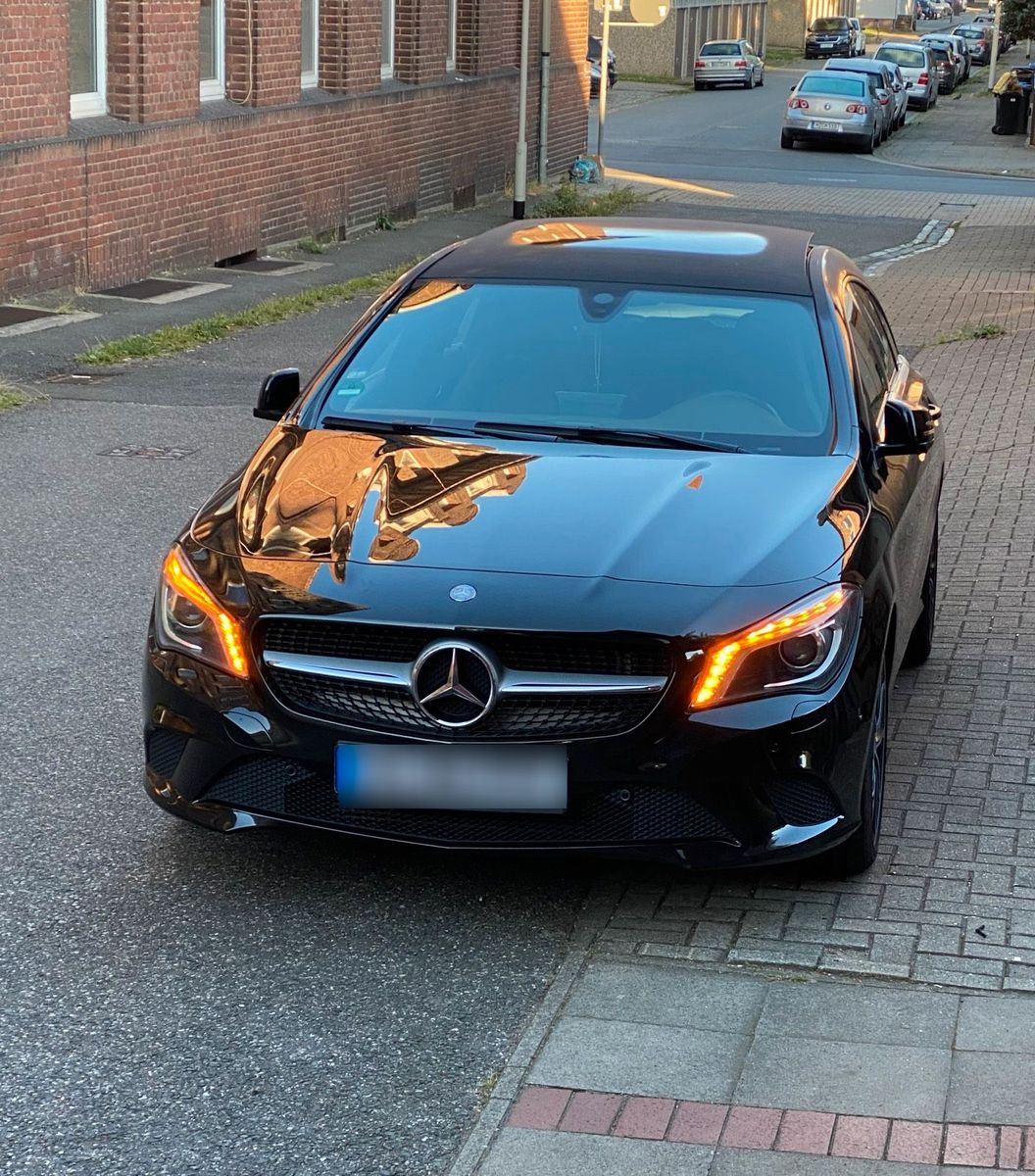 MERCEDES-BENZ CLA 180