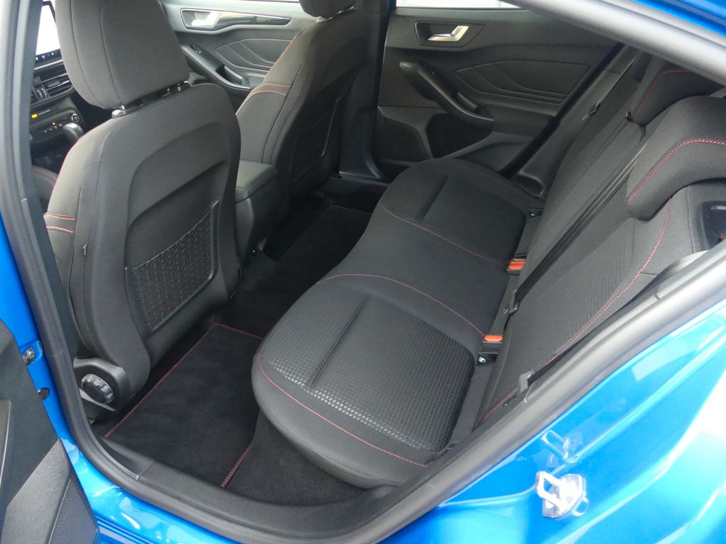 FORD Focus Lim. ST-Line X*ACC*Kamera* FORD Focus Lim. ST-Line X*ACC*Kamera*