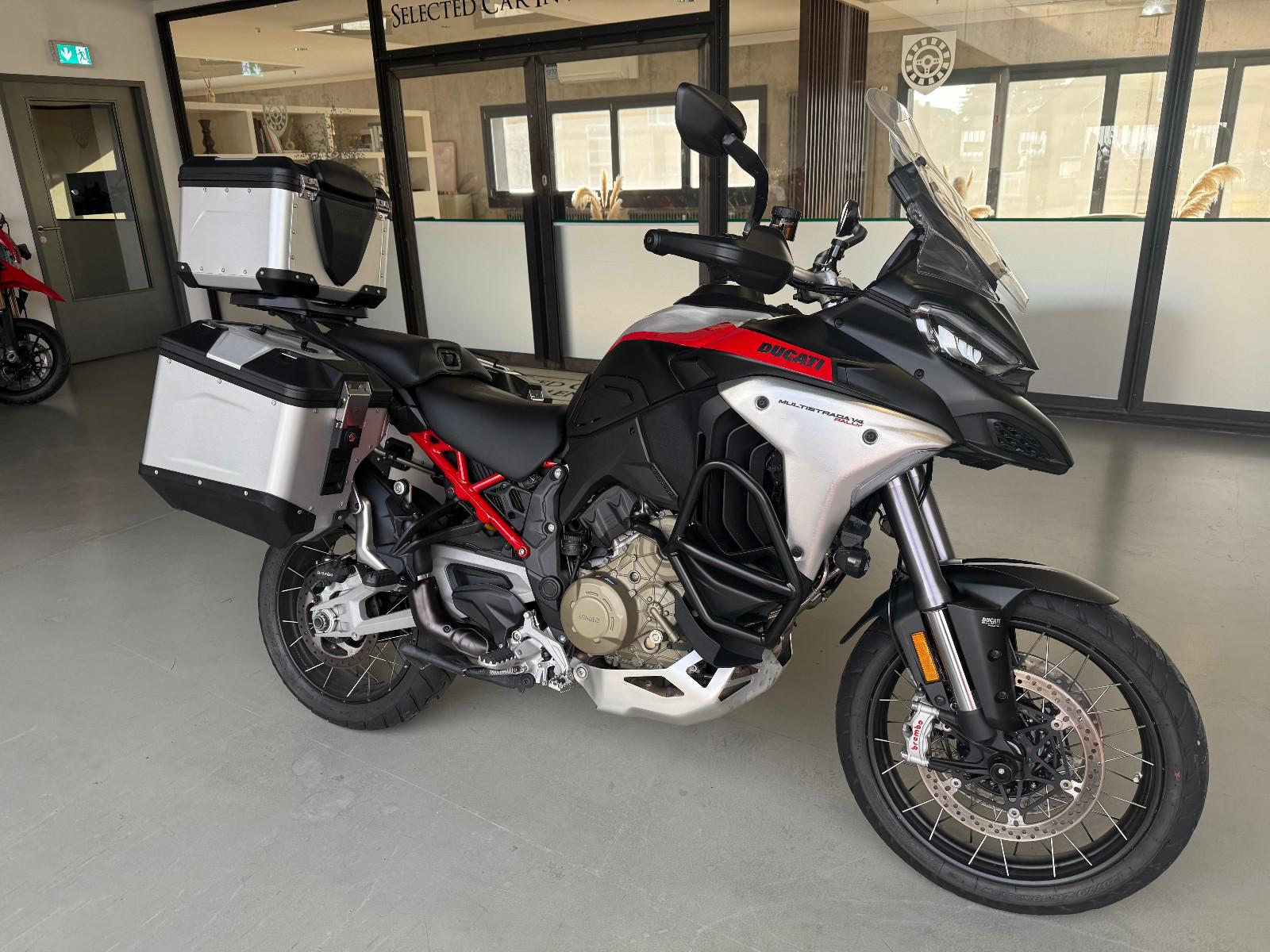 Ducati Multistrada V4 Rally jede Menge Zubehör
