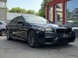 BMW M5 NAVI/SOFT-CLOSE/HUD/GLASDACH/MEMORY/SPORT-ABG - : Taxi