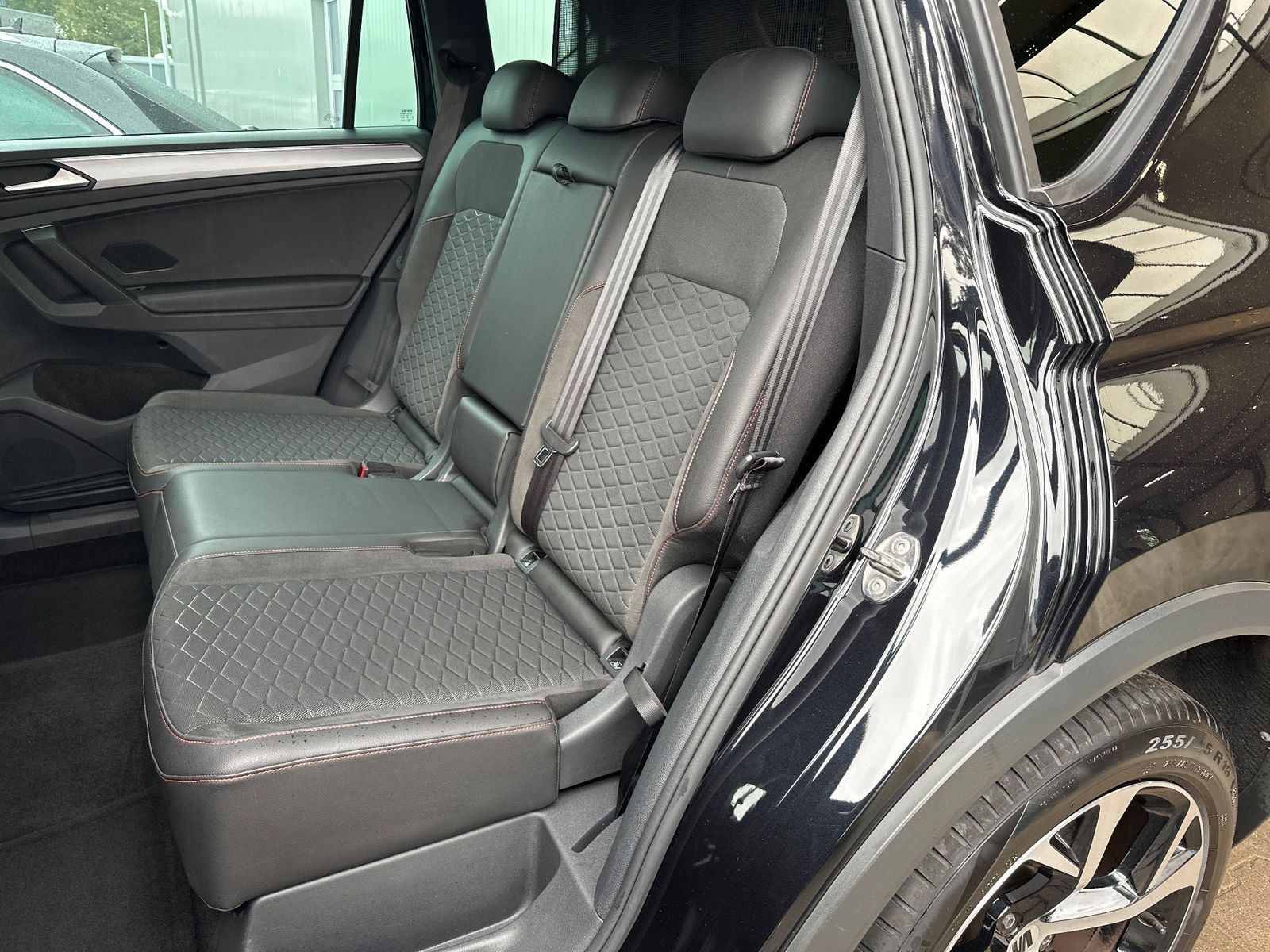 Fahrzeugabbildung SEAT Tarraco 2.0 TDI DSG FR NAV+LED+AHK+KAM+SHZ