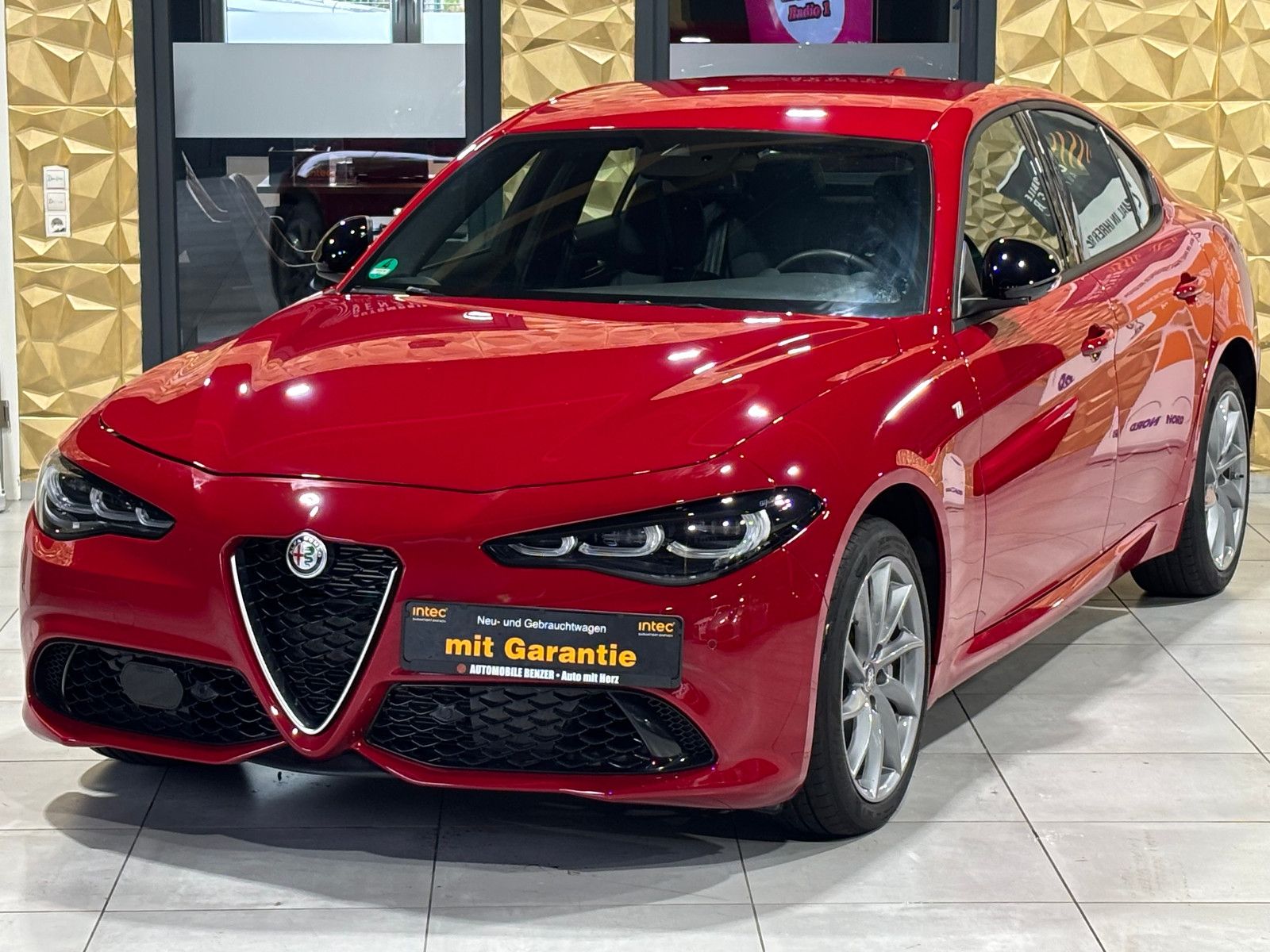 Fahrzeugabbildung Alfa Romeo Giulia Ti Q4/MEMORY/ACC/NAVI/KAMERA/SHZ