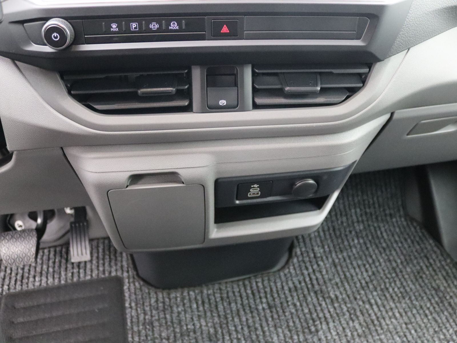 Volkswagen T7 Transporter - Bild 16