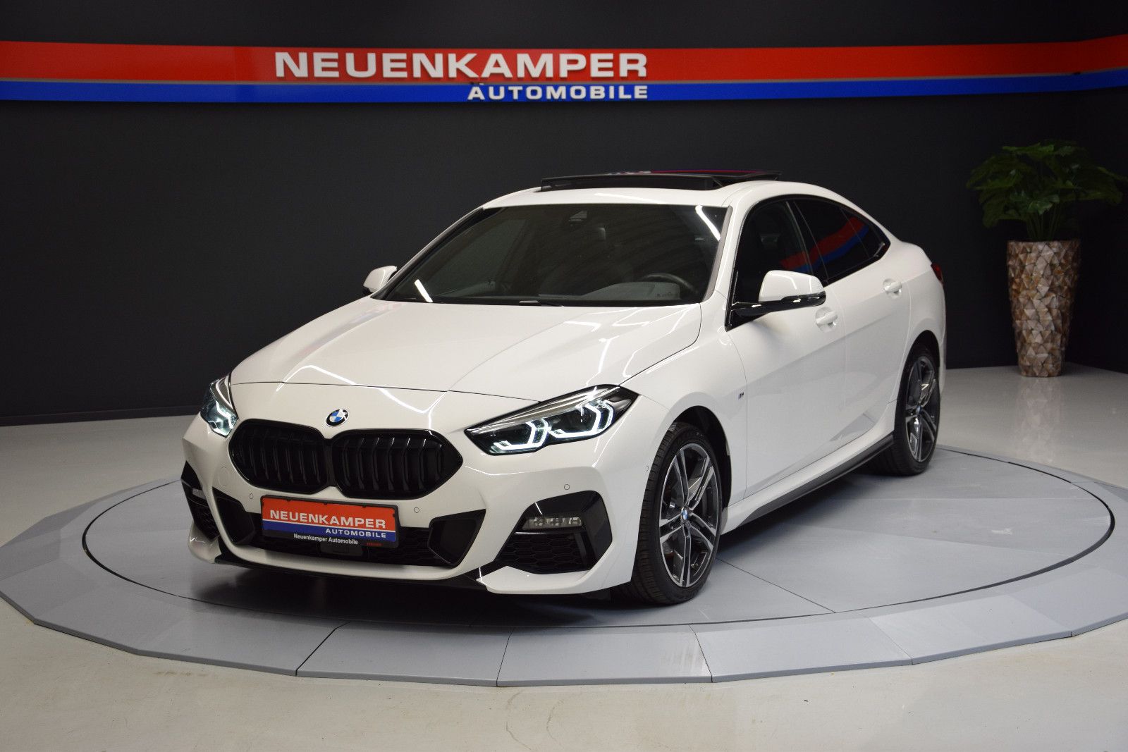 Fahrzeugabbildung BMW 218 Gran Coupé M Sport Pano H&k Leder ACC Kamera