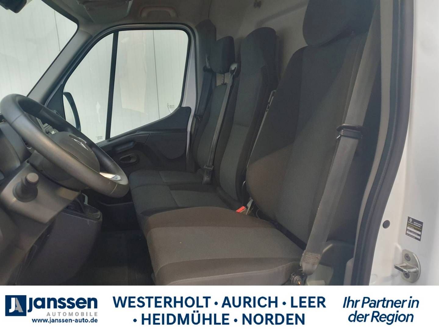 Fahrzeugabbildung Renault MASTER Kastenwagen FWD Kasten KOMFORT L3H2 3,5t