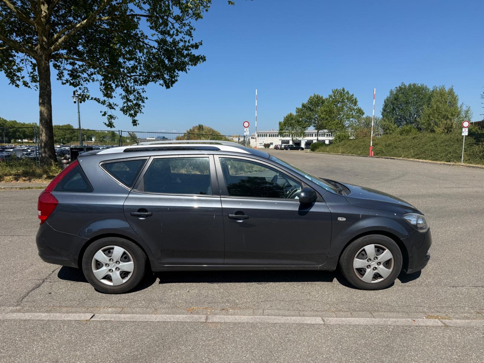 Kia cee'd 2012 — engine 1.582 cm³, 116 HP (85kW)
