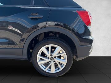 Audi Q2 35 TFSI basis 7-Gang S tronic|Kamera|Navi|LED