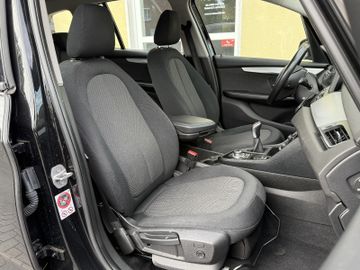 BMW 216 - 5