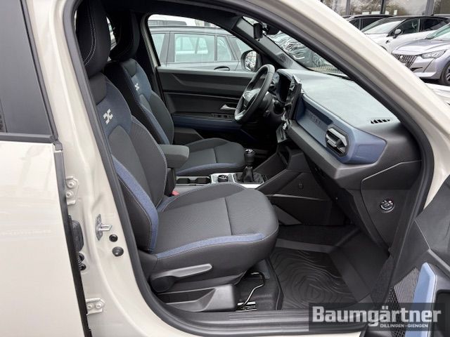 Fahrzeugabbildung Dacia Duster Journey TCe 130 4x4 Mild-Hybrid City-P.