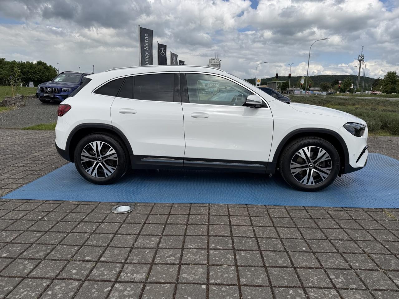 Mercedes-Benz GLA 220d 4M PROGRESSIVE+FAHRASSIST+TOTW+360+KAM